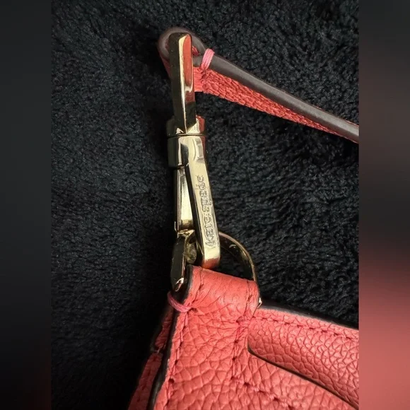 Kate Spade Coral Crossbody purse - Picture 3 of 11